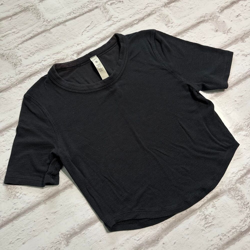 Lululemon Hold Tight Cropped Tee